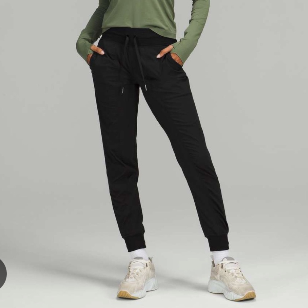 Lululemon Dance Studio Mid-Rise MR Jogger Black BLK Size 8